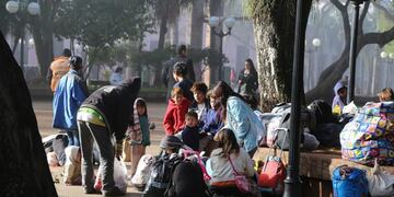 Asisten a personas en situación de calle a causa del frío en Posadas (Vía País)