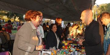 Feria cultural social en Carlos Paz