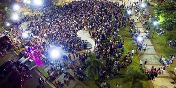 Alem\u002E Fiesta de la Navidad en Leandro N\u002E Alem\u002E