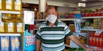 El comerciante dijo que desde el sábado no tiene clientes porque quedaron asustados tras un parte de la policía\u002E