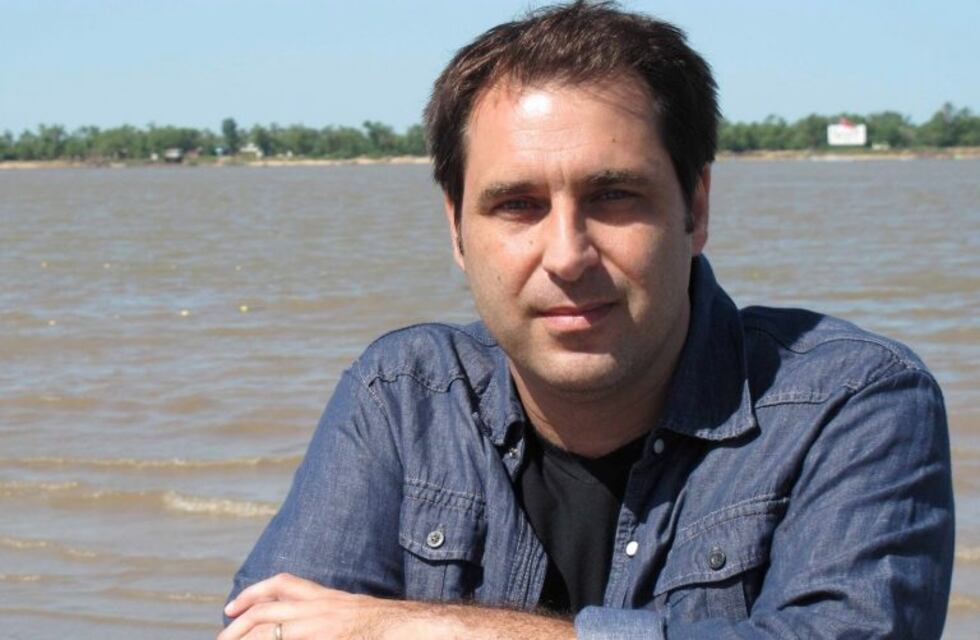 Presentan el libro que relata el gol de Farré a River