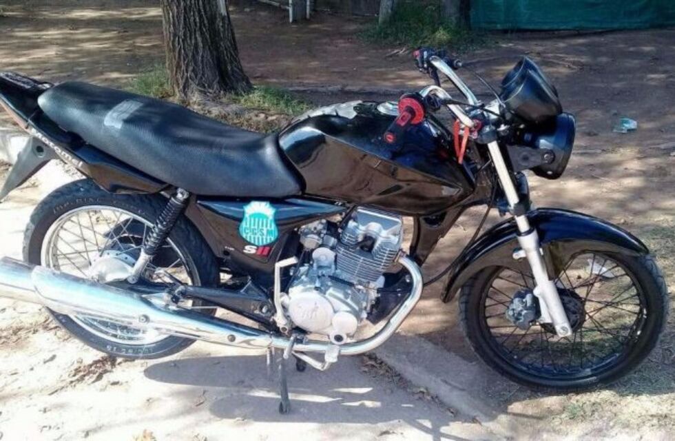 Sin piedad: le robaron la moto que usaba para trasladar a su padre enfermo