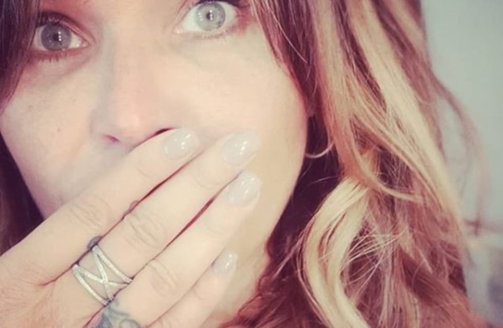 Nazarena Vélez irreconocible, morocha y con pelo corto