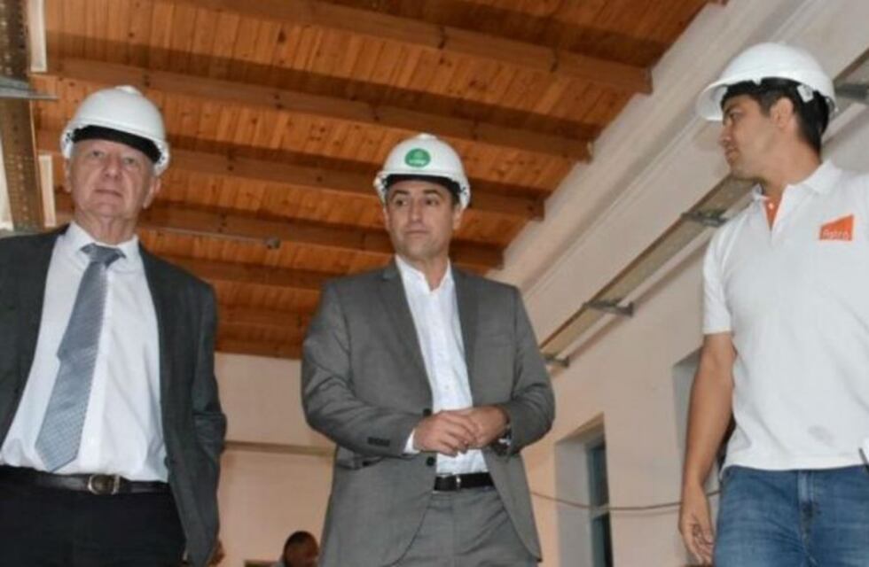 Hugo Juri y Ramón Mestre visitaron las obras del Jardín Maternal Deodoro