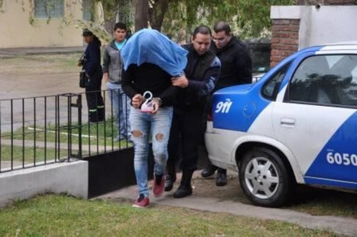 La joven presentaba cinco costillas rotas con daños en pulmones, riñón, páncreas e hígado\u002E