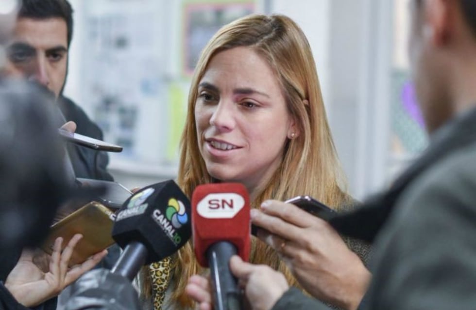 Asume la primera intendenta de Roca, María Emilia Soria