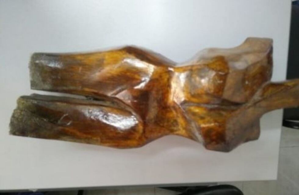 Robó una escultura para supuestamente restaurarla