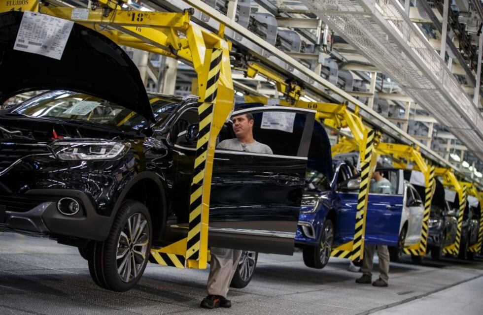 Para la UIA comenzó la "tan ansiada recuperación" de la actividad