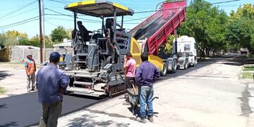 Asfaltado de calles en San Rafael