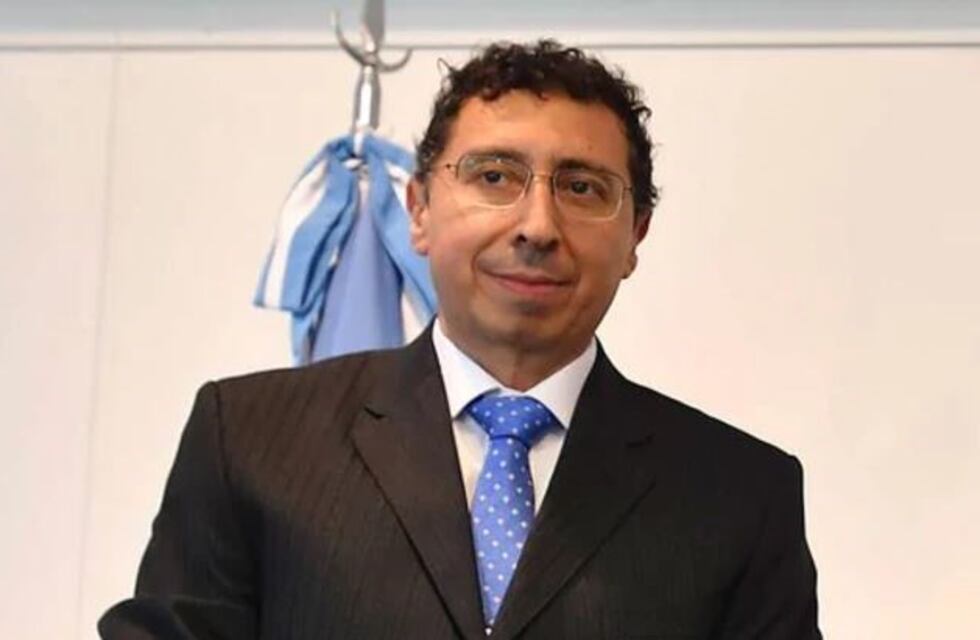 El nuevo juez del caso Maldonado pidió camionetas, computadoras, celulares y más asistentes