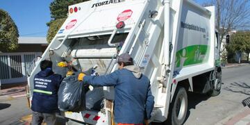 Servicios Públicos durante el feriado del 23