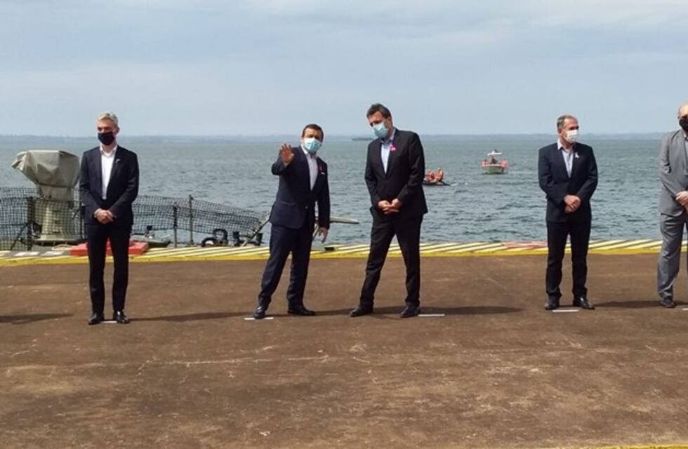 Ponen en marcha el Tren Posadas-Garupá y firman convenio para equipar el Puerto de Posadas