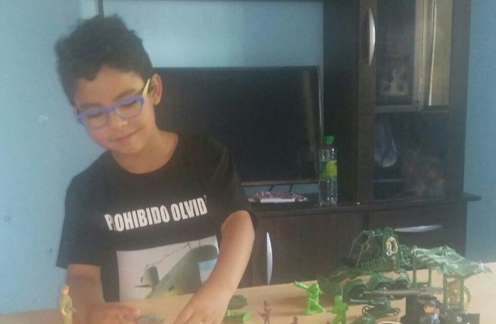 Tiene 7 años y pidió una remera del ARA San Juan para homenajear a los tripulantes