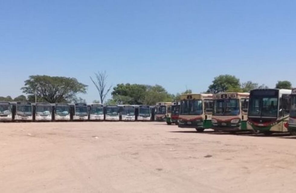 Continúa la tensión por el paro en el transporte público de pasajeros