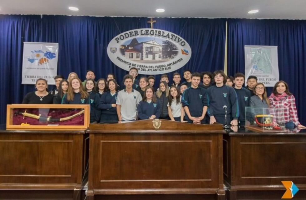 Alumnos de Calafate visitaron dependencias del Poder Legislativo