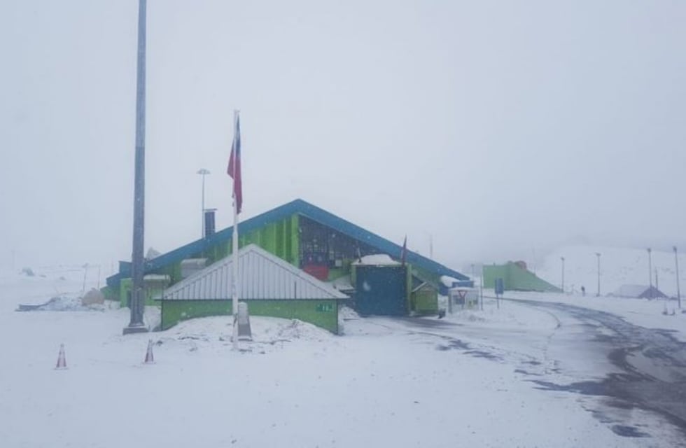 Otra vez: cerraron el Paso Cristo Redentor por las intensas nevadas