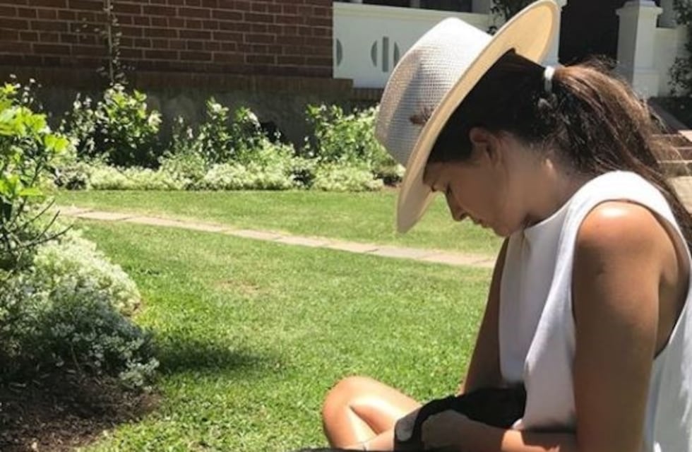La foto de Isabel Macedo y Gisela Dulko, embarazadas y en bikini