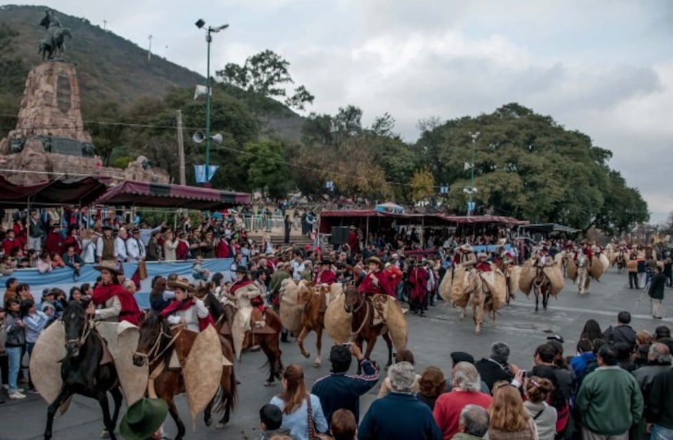 Presentan un proyecto de ley para defender la tradicional cabalgata en honor a Güemes