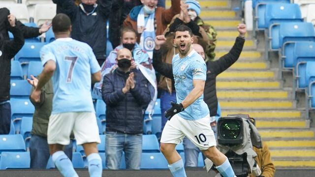 Kun Agüero marcó dos goles en su último partido de Premier League con el Manchester City.