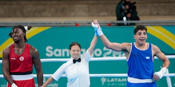 Abraham Buonarrigo está en las semifinales de la categoría 80kg y se aseguró una medalla.