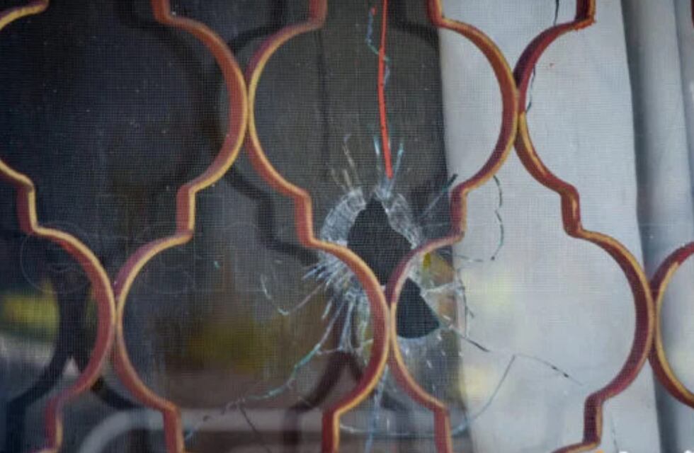 San Luis: delincuentes se equivocaron de casa y balearon la vivienda de una familia