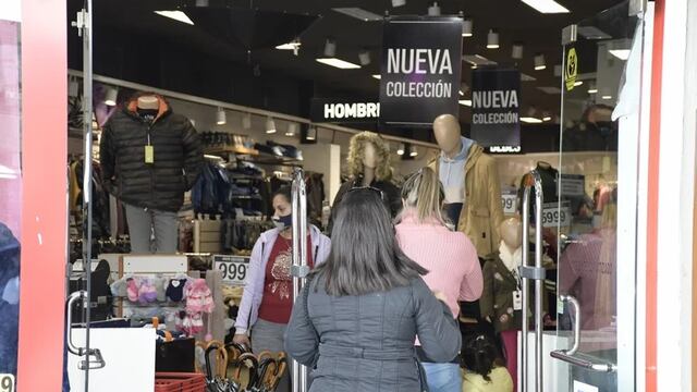 Un relevamiento realizado en los comercios del centro de San Luis desmostró que sigue dividido respecto del horario de atención. Gentileza El Diario