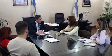 El acuerdo articula asistencia, formación e investigación con impacto comunitario.