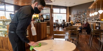 Bares y restaurantes en la Costa (Web)