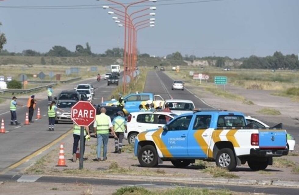 Fuerte operativo de prevención vial en la intersección de las rutas 3 y 252