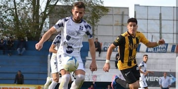 En Río Cuarto, el local Atenas perdió ante Güemes y se complica su sueño de ascenso\u002E