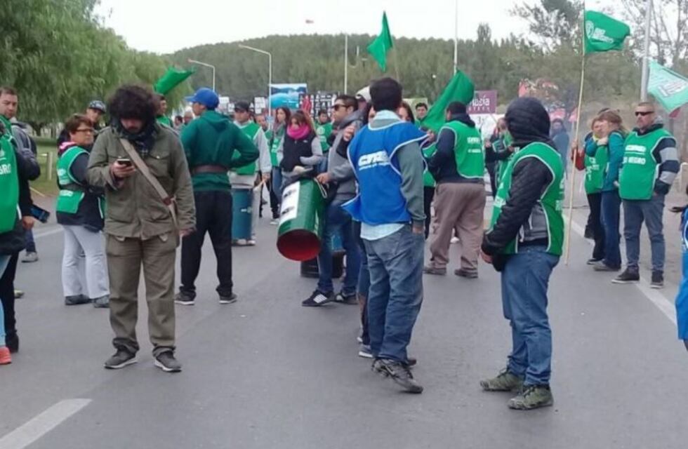 ATE lleva adelante un paro de 24 horas con movilización