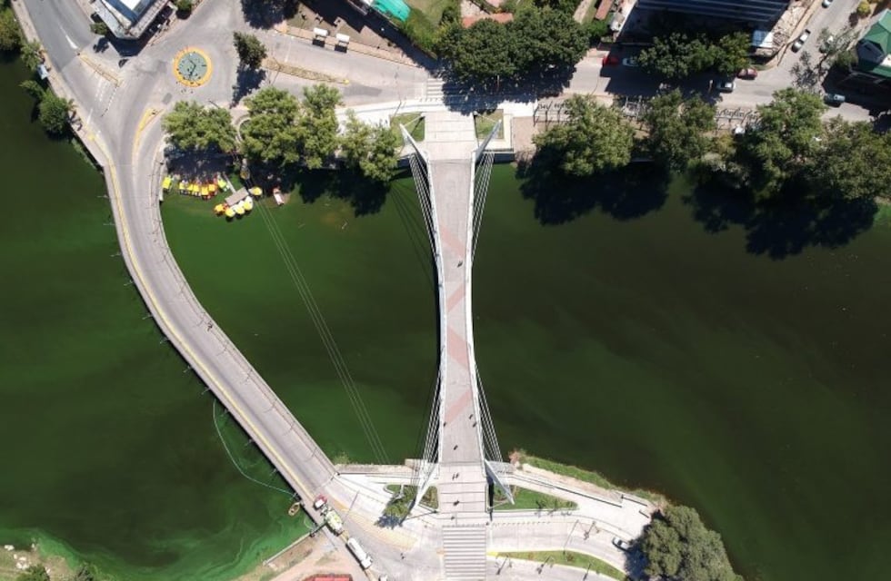 ¿Por qué el lago San Roque está verde?