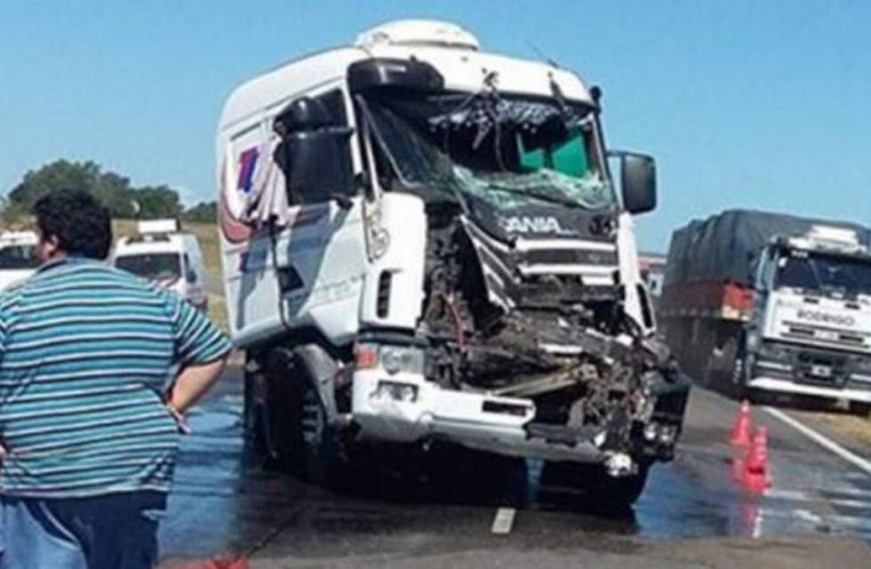 Dos muertos y seis heridos en un choque en cadena en la ruta 34