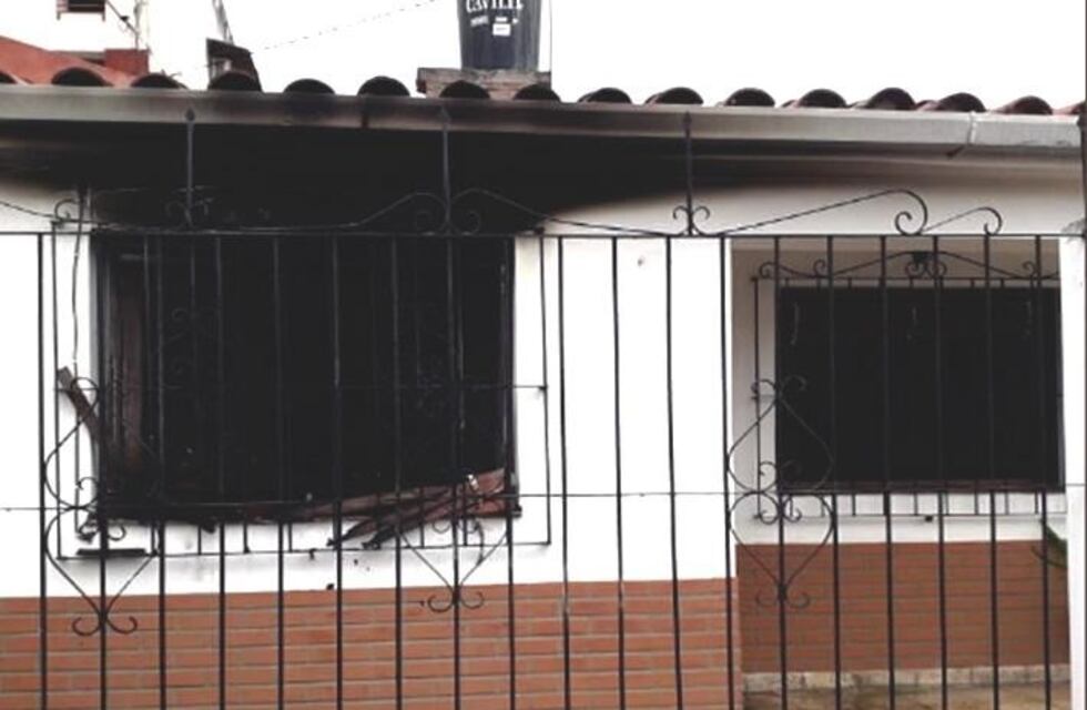 Policía salvó a una anciana de un incendio