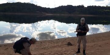 La droga apareció flotando en el río y llegó hasta la orilla desde Paraguay\u002E