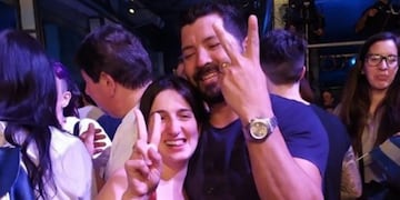 Le propuso casamiento en el búnker del Frente de Todos (Web)