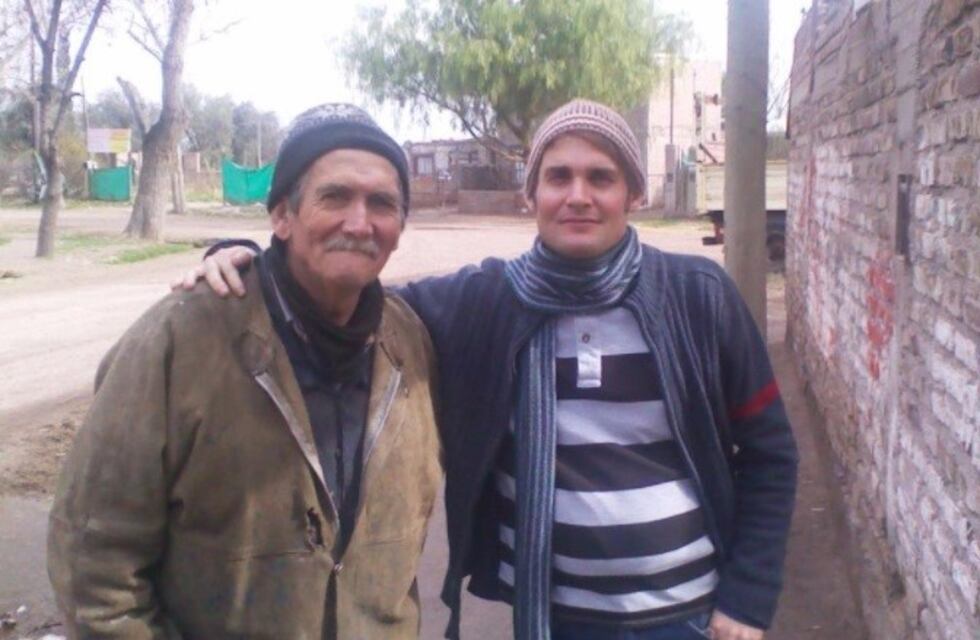 Luego de fallecer sus padres, encontró su verdadera identidad