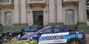 Operativo de búsqueda de información en la Jefatura de la Unidad Regional V de Policía\u002E
