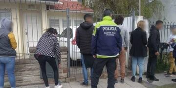 Desarticual una fiesta que tenía 44 invitados (0223)