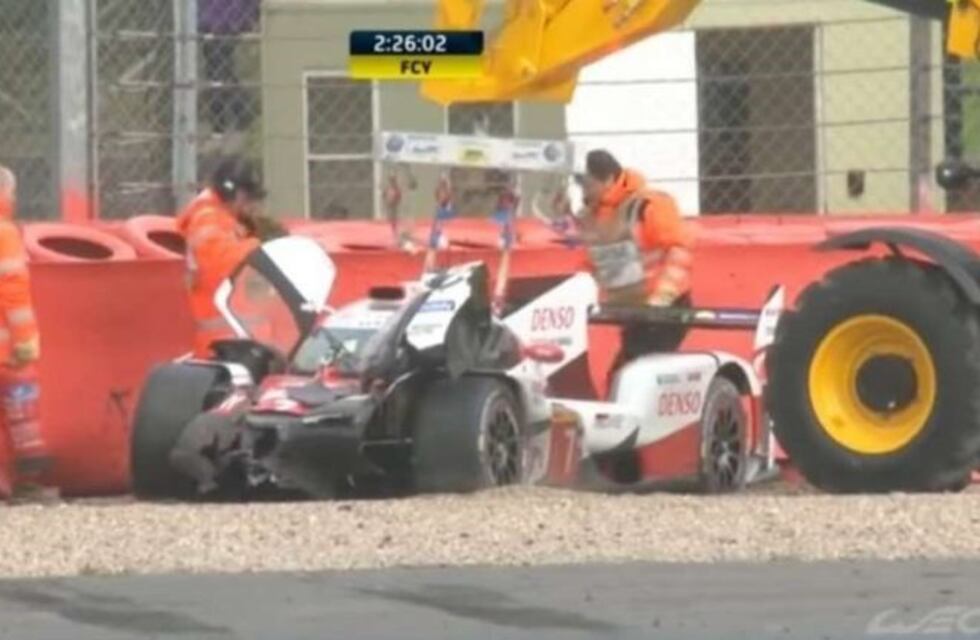 Pechito López debutó con un accidente en el Mundial de Endurance y terminó hospitalizado