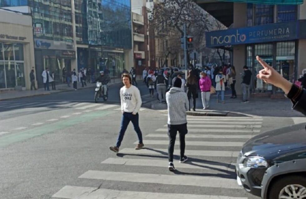 Personal de la Maternidad Oroño se autoevacuó por un principio de incendio