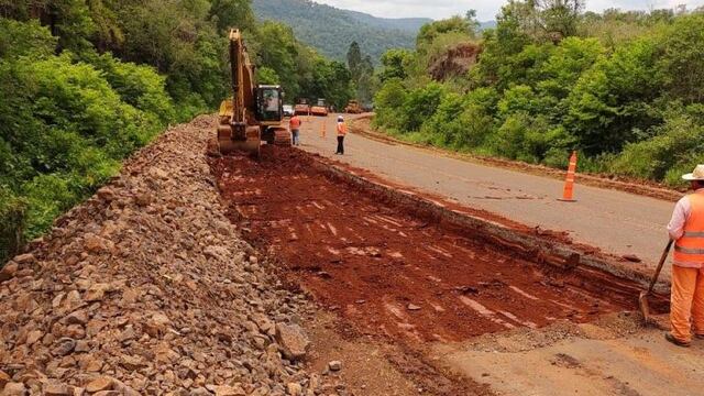 Pozo Azul: Vialidad Provincial de Misiones repara 13 kilómetros de la Ruta Provincial Nº 20