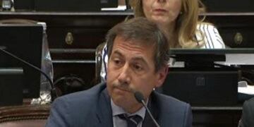 Naidenoff señaló que cuando Cambiemos asumió la gestión, heredó una pobreza “del 30%” y otros indicadores negativo