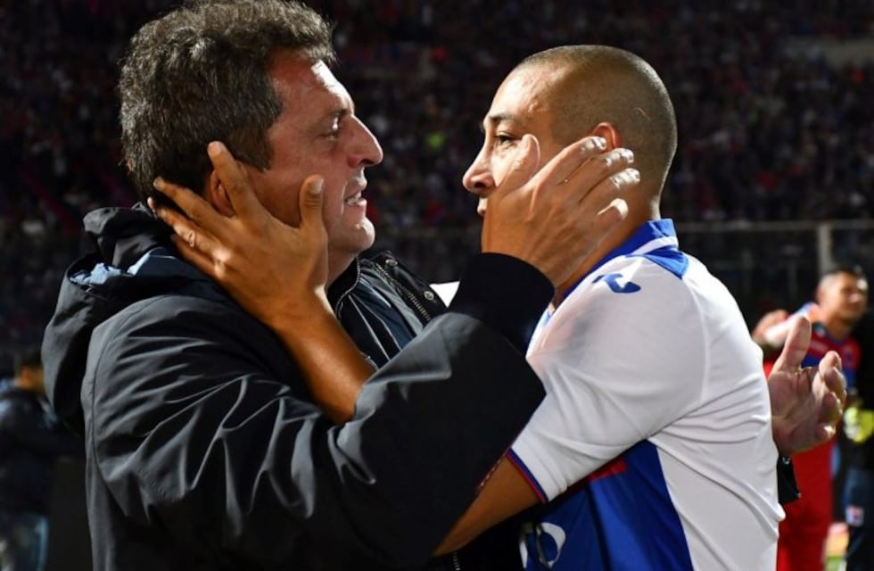 Sergio Massa en el Kempes, con "su" Tigre en la final