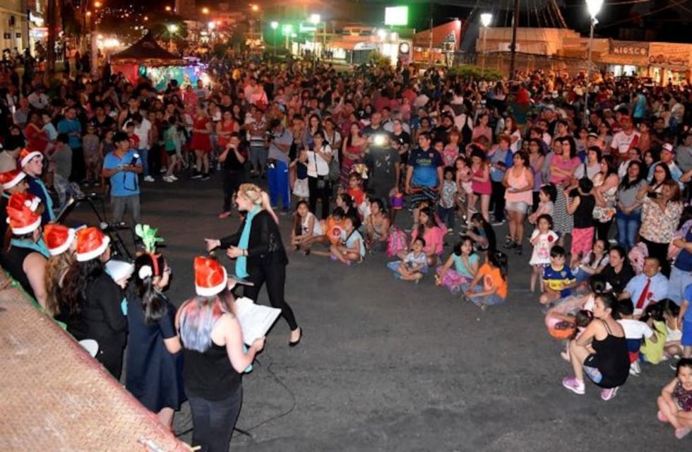 Se realizó el tradicional encendido del árbol de Navidad