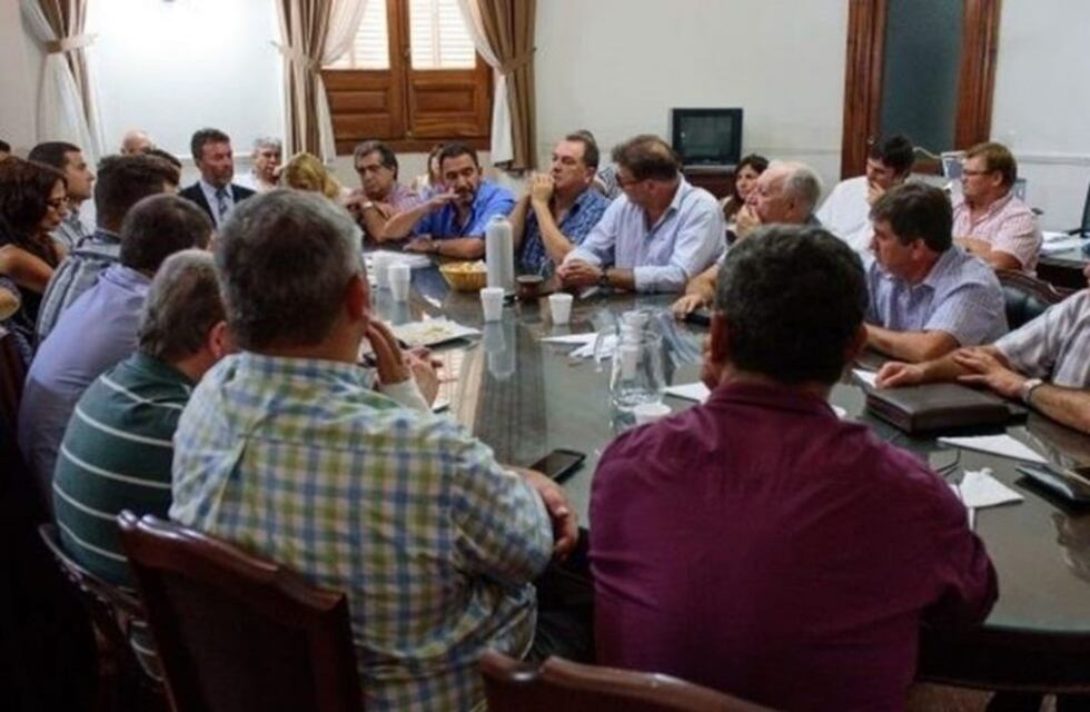 Municipales acordaron un 18 por ciento de aumento en dos tramos