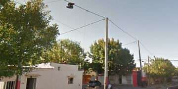 La policía encontró el vehículo abandonado sin ocupantes y con las balizas prendidas\u002E