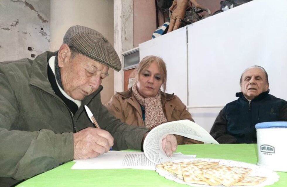 Dos Centros de Jubilados firmaron convenios con la SENAF