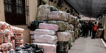 Los bolsos con ropa secuestrados\u002E (El Tribuno)