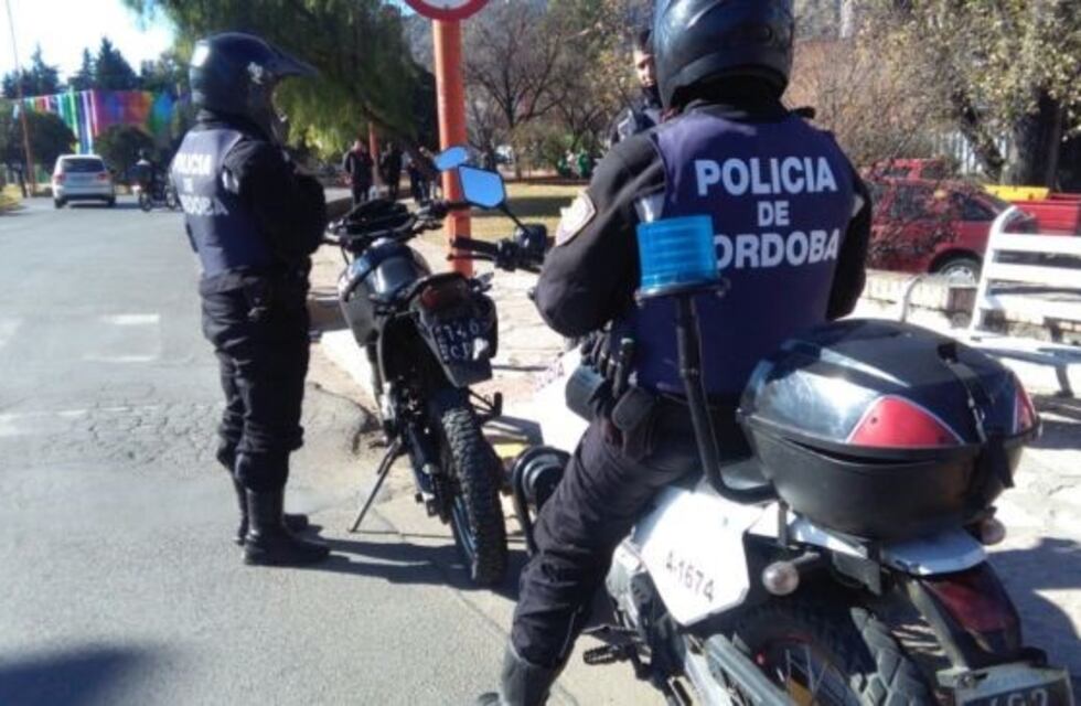 Insólito: robó una bicicleta y se la llevaba a pie por falta de una rueda